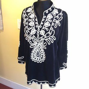 Velour tunic w/ white ribbon detail (M)